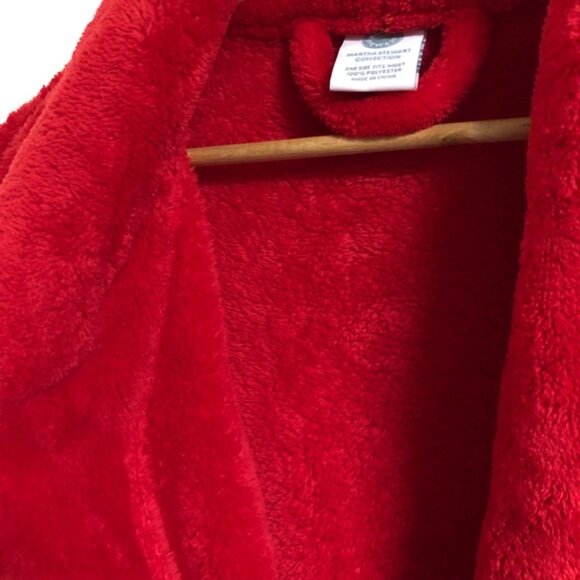 Martha Stewart Red Soft Plush Fleece Robe - Picture 4 of 6